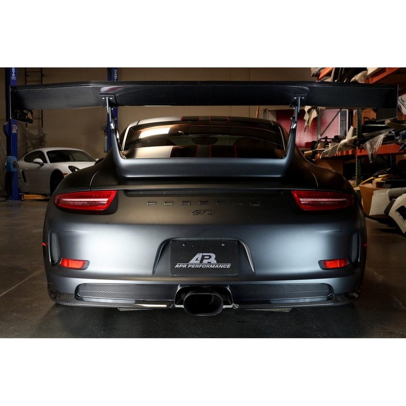 APR Performance Carbon Fiber Rear Diffuser - Porsche 911 GT3 (997) [2014-2019]